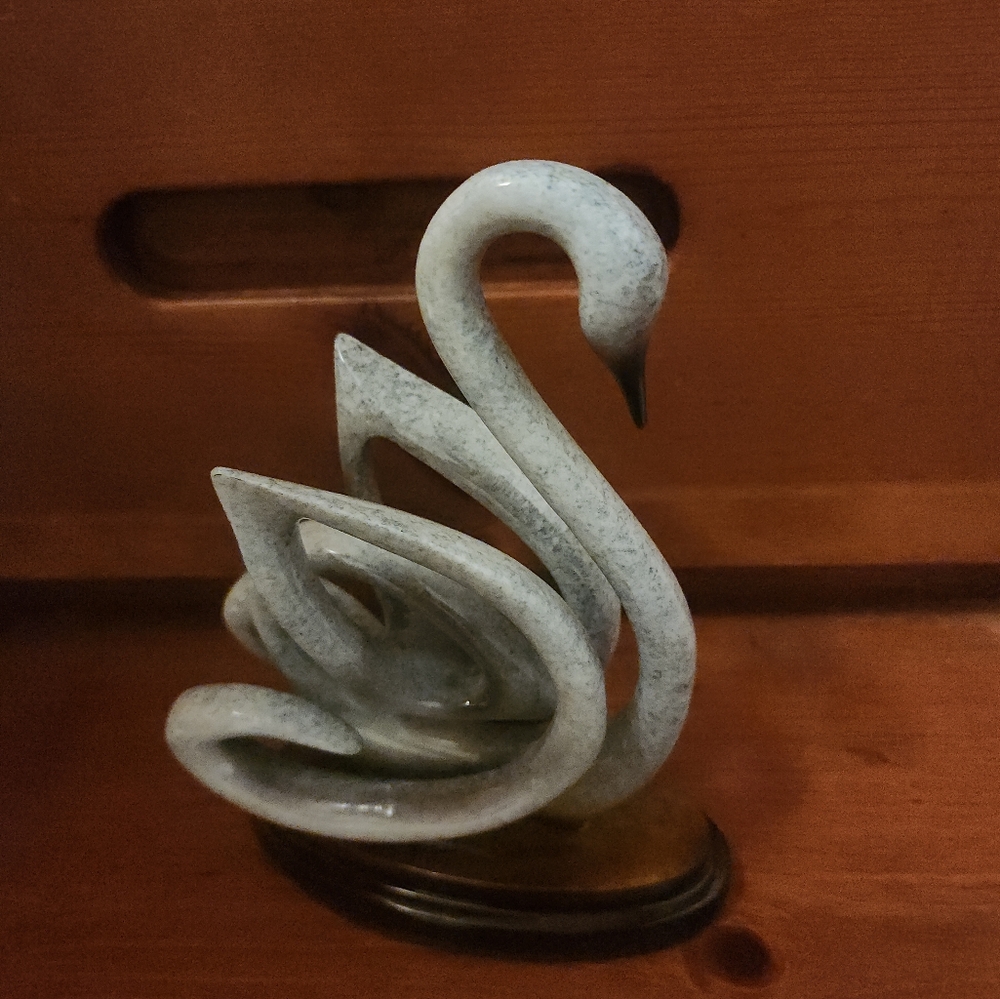 Serene Swan Figurine